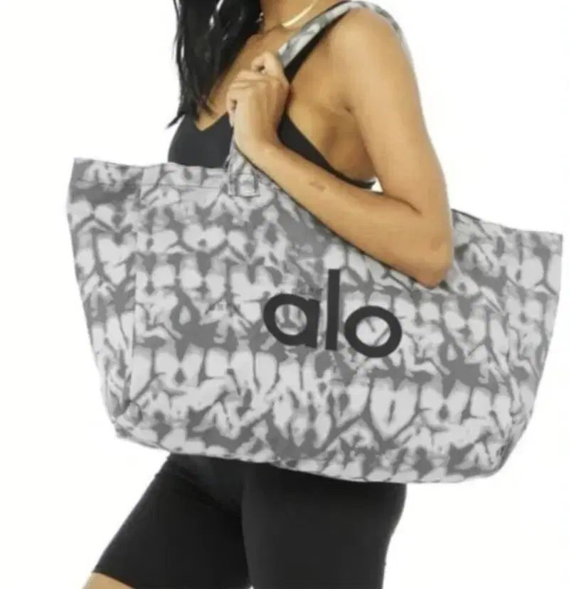 (新品) ALO アルロ ヨガ ショッパーバッグ トートバッグ