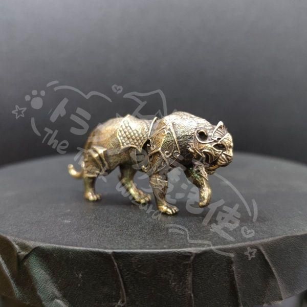  新年ギフト甲冑戦虎 獣虎 置物 彫刻 オブジェ 美術品 アンティーク コレクション