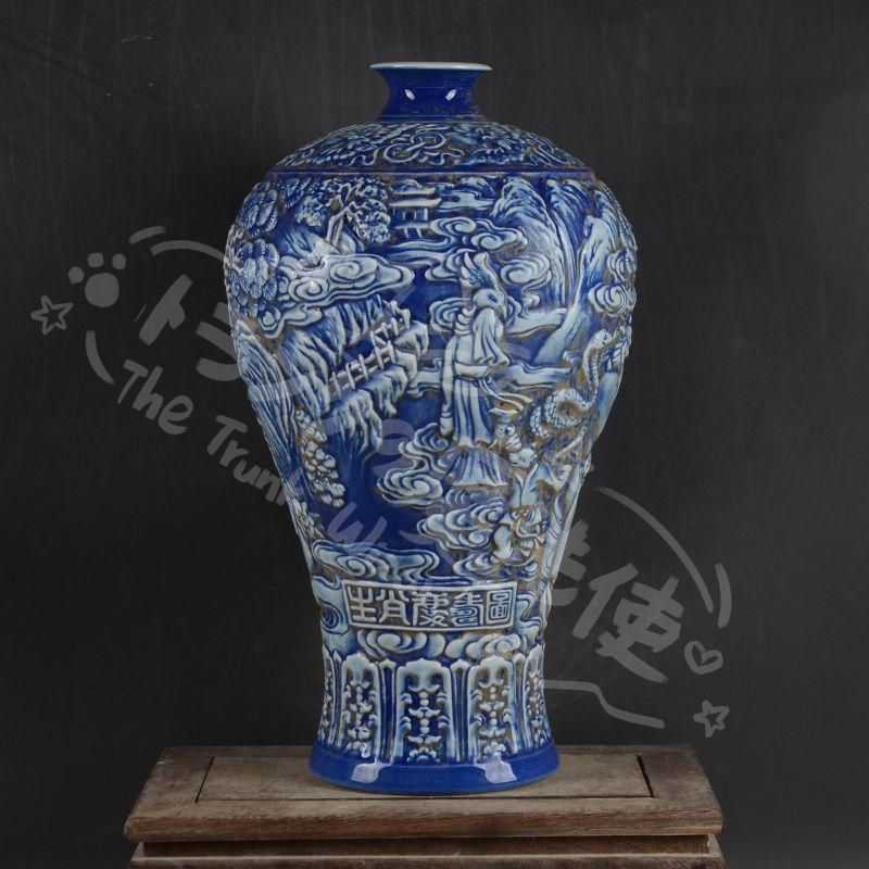 新年ギフト清乾隆藍地に彫られた十二支人物紋梅瓶 景徳鎮 装飾品 現代 置物