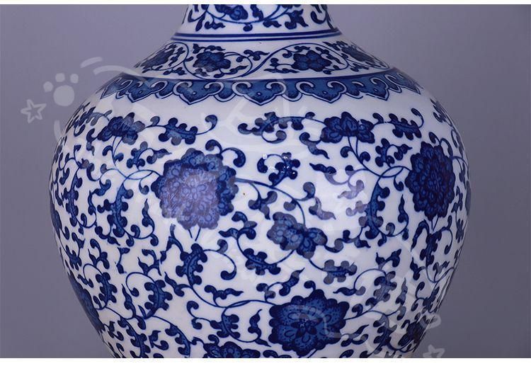 新年ギフト清乾隆青花纏枝蓮賞瓶 景徳鎮 陶磁器 装飾品 工芸品 美術品