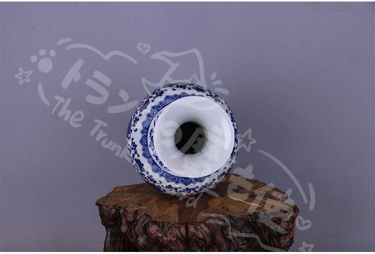 新年ギフト清乾隆青花纏枝蓮賞瓶 景徳鎮 陶磁器 装飾品 工芸品 美術品