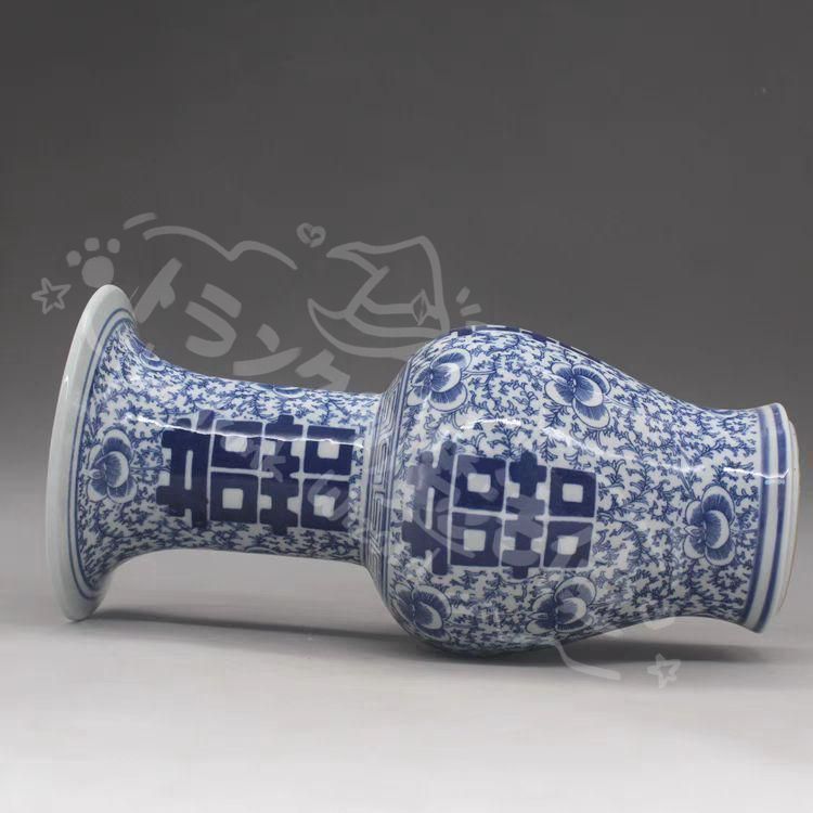 青花双喜纹花瓶 賞物観賞瓶 景徳鎮 陶磁器 装飾品 現代工芸品 美術品 置物 新年ギフト青花双喜 花瓶 賞物観賞瓶 景徳鎮 陶磁器 装飾品 現代工芸品
