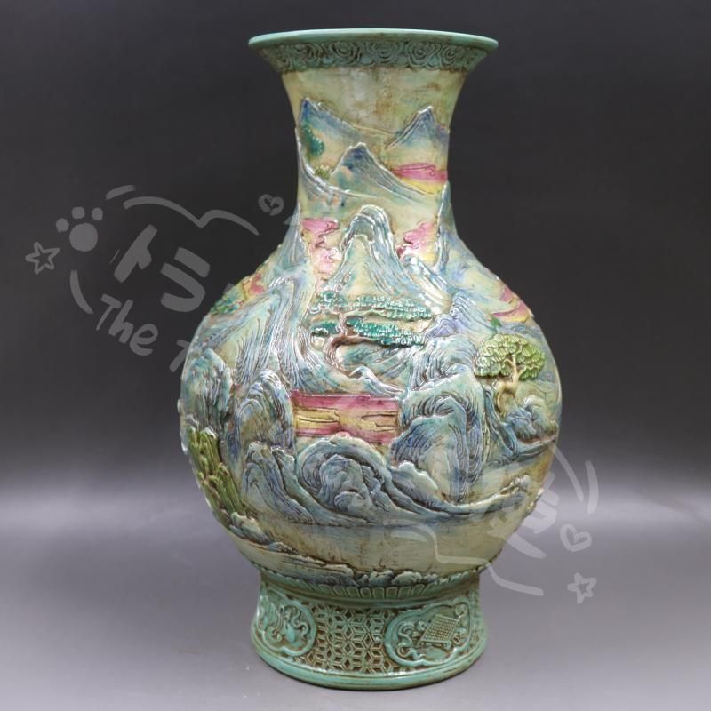 新年ギフト清乾隆粉彩浮彫刻山水魚尾瓶 景徳鎮 陶磁器 装飾品 工芸品