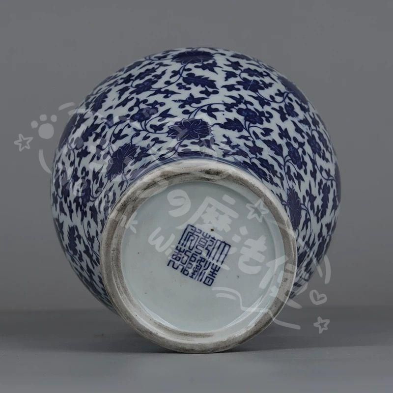 新年ギフト枝蓮紋瓶 陶磁器