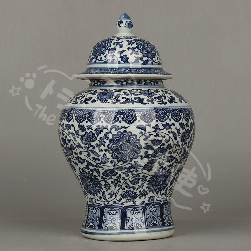 新年ギフト青花纏枝蓮紋将軍壺 景徳鎮 陶磁器 装飾品 現代 置物