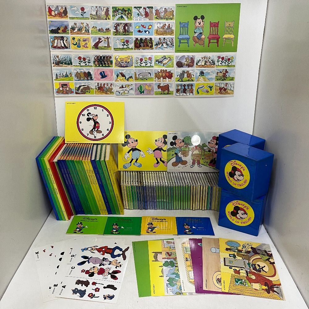 06w16701 WORLD OF ENGLISH ディズニー教材セット 書籍 【中古品