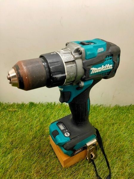 マキタ makita 充電式ドライバドリル 40 Vmax バッテリ 充電器 ケース別売 DF 001 GZ モータ異音も軸ブレもなし