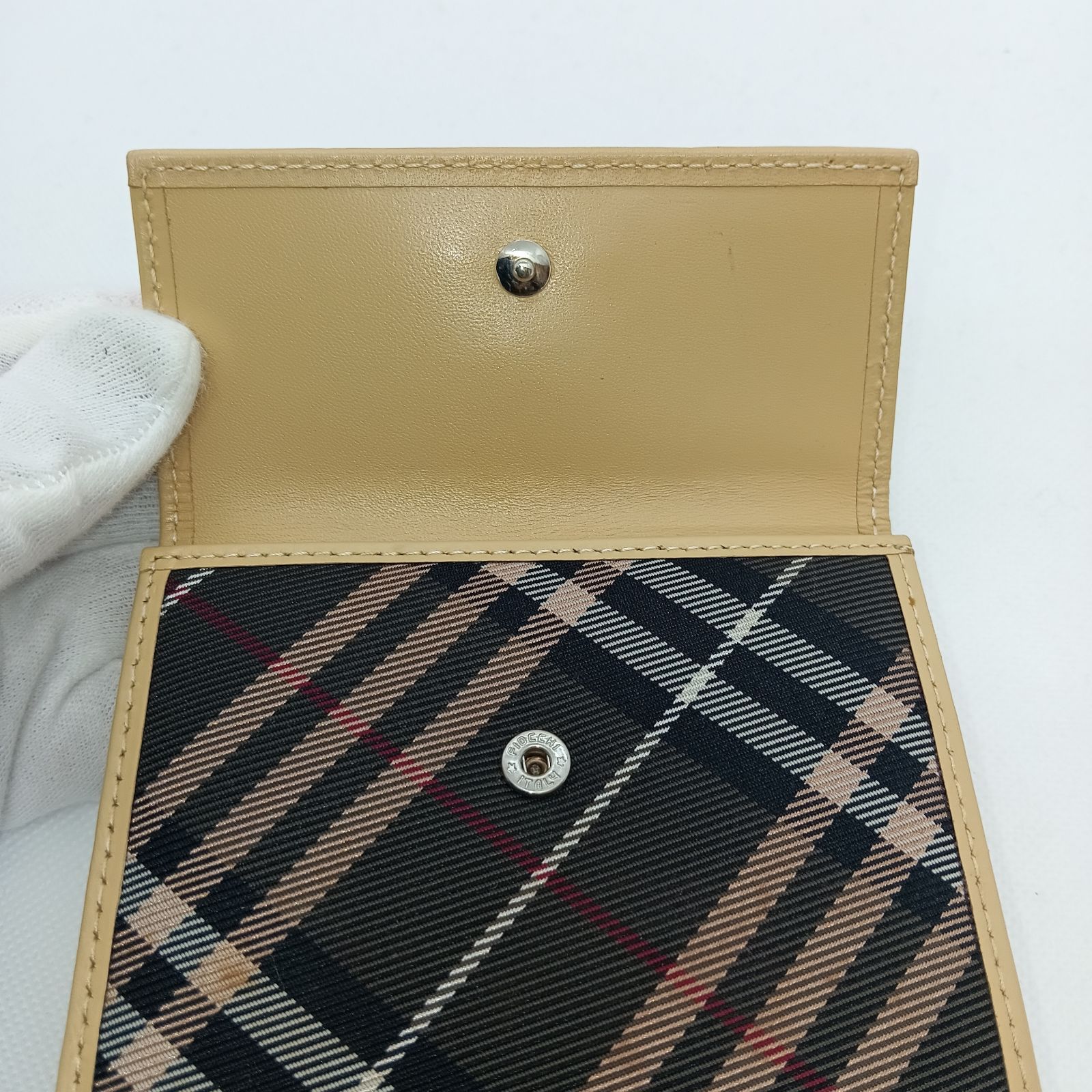 バーバリー ブルーレーベル 二つ折り財布 がま口 - メルカリ