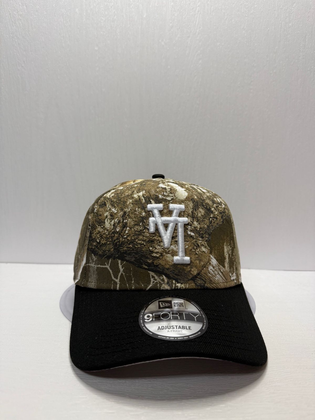 Newera ロサンゼルスドジャース リバースロゴ 9 forty A-FRAME スナップバックキャップ ツートン