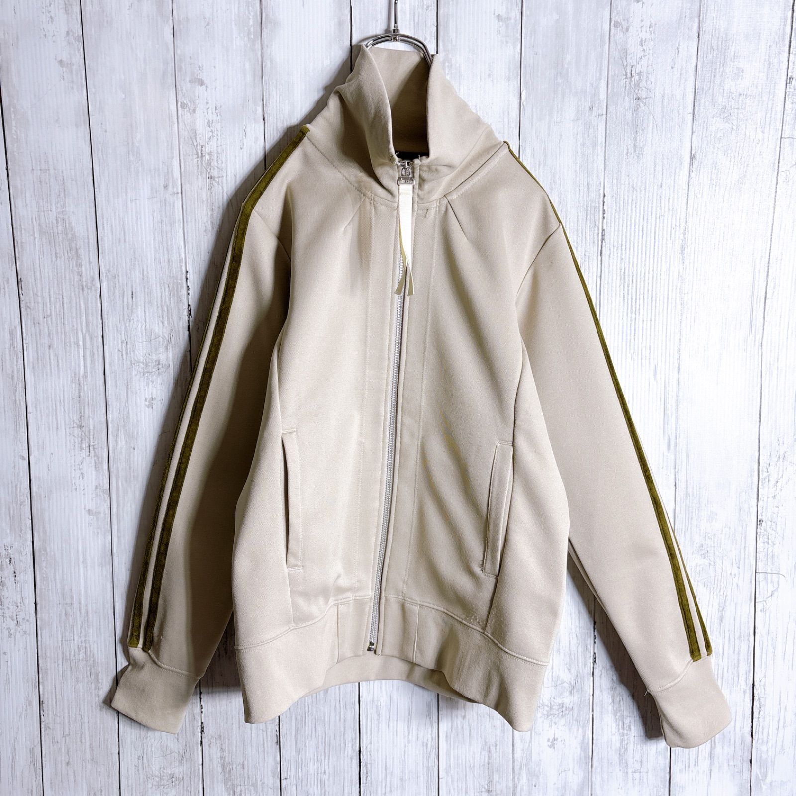 国内正規品】adidas ベージュ スリーライン トラックジャケット #256