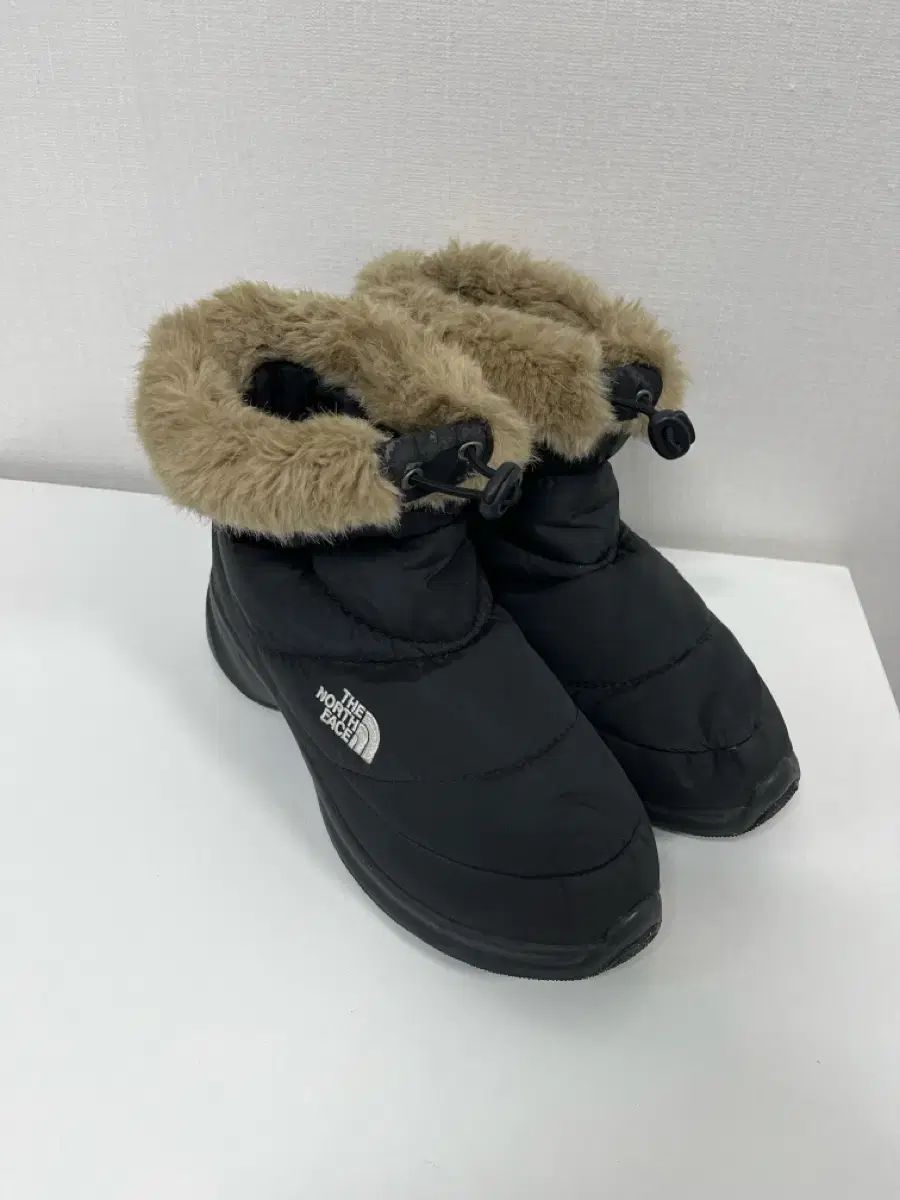 THE NORTH FACE ザノースフェイス ダウン ファー ブーツ 250