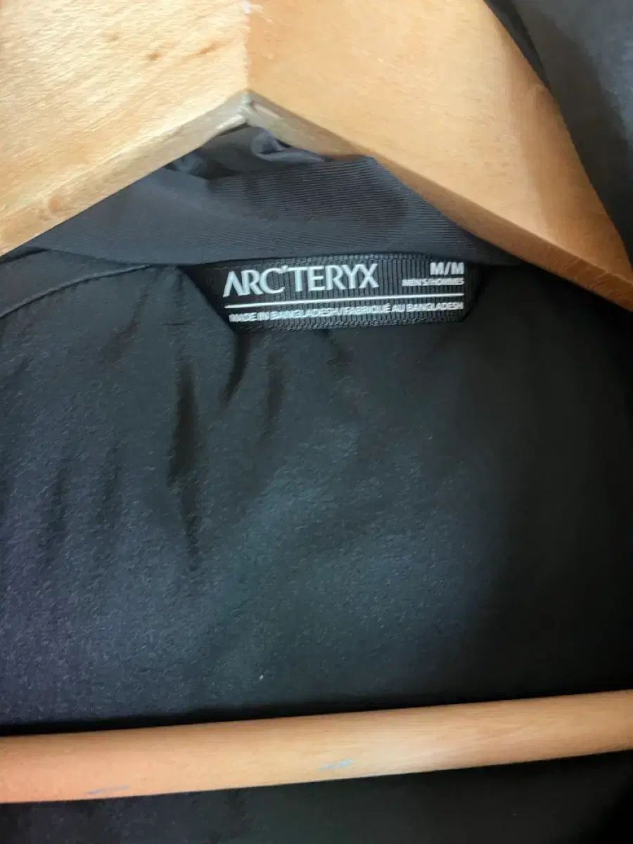 ARC TERYX アークテリクス Atom アトム AR ブラック M