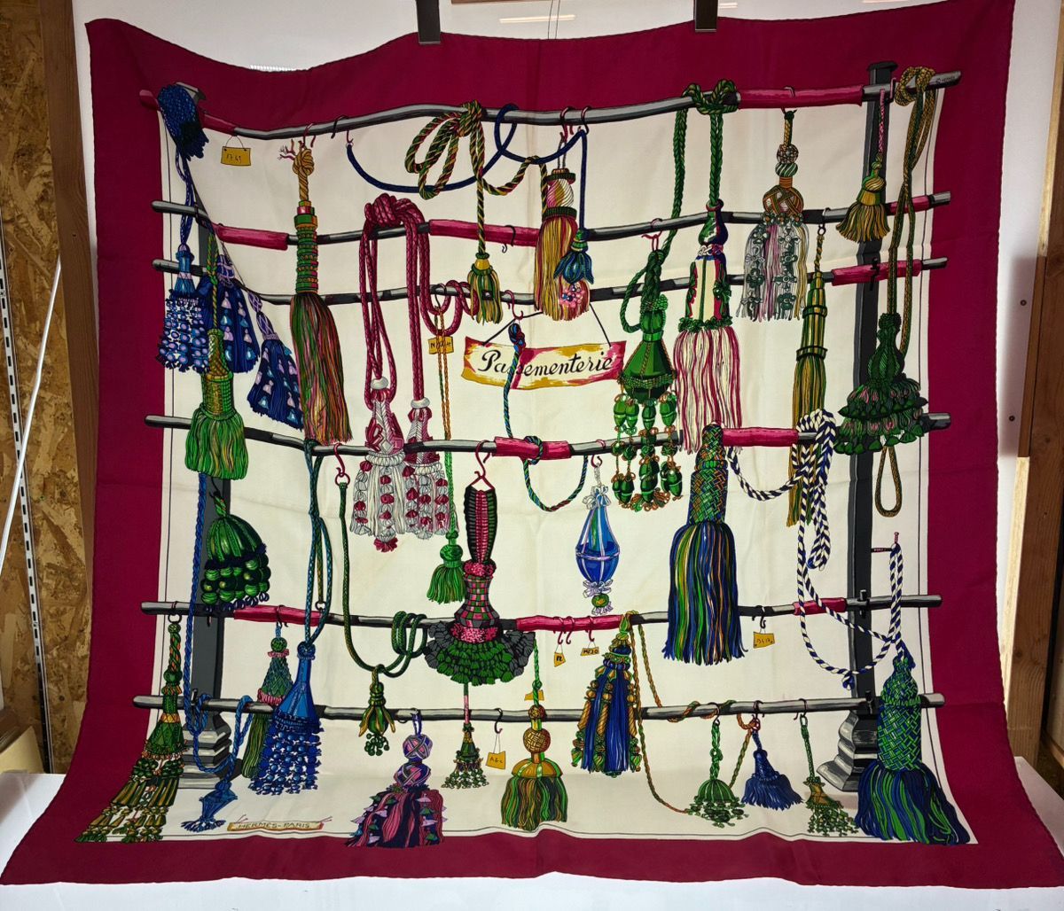 エルメス HERMES カレ90 パスマントリー 紐飾り シルクスカーフ シミ ます M 1715