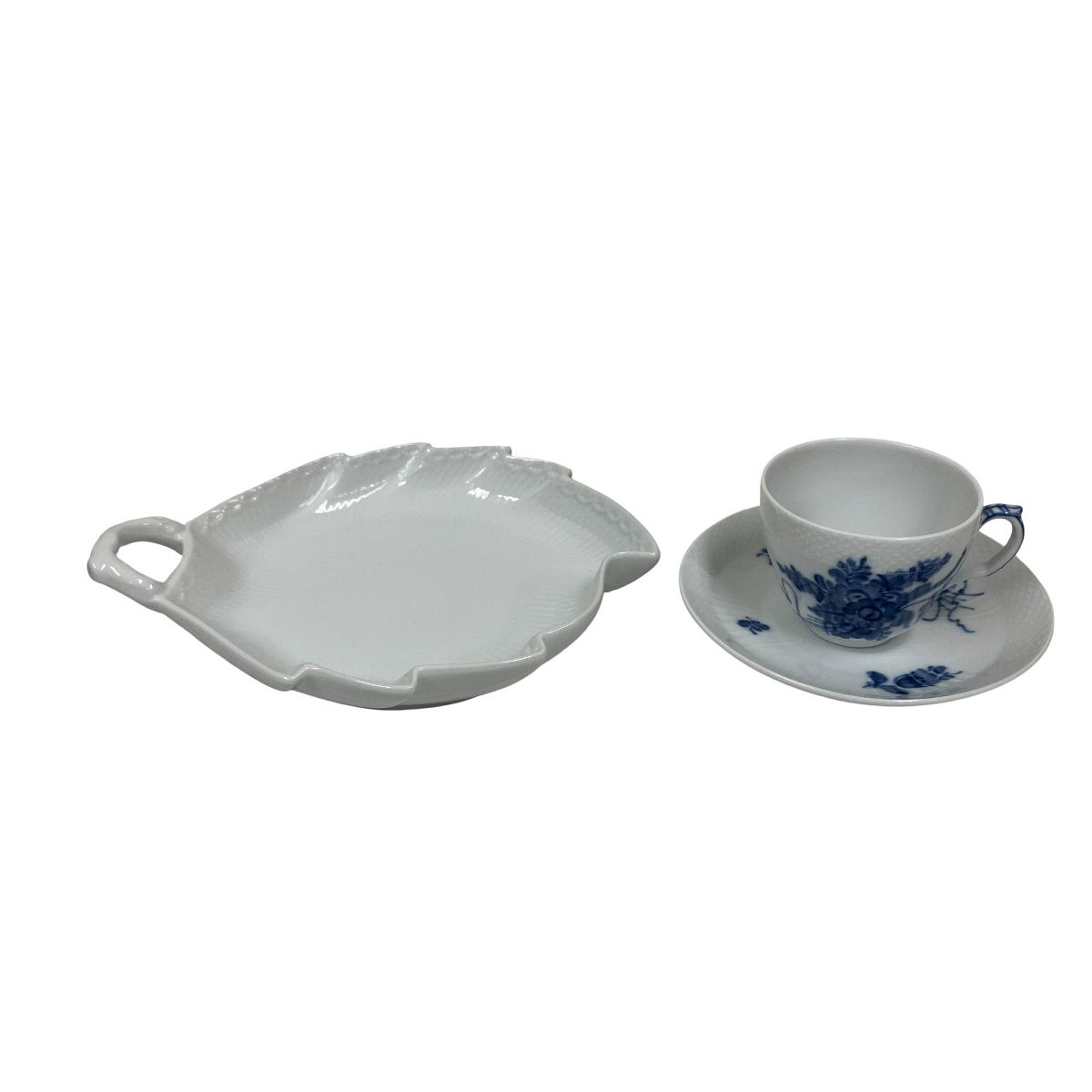 ロイヤルコペンハーゲンカップ7✕9センチ。 ROYAL COPENHAGEN 357 072 073 ティーカップ 食器 お皿 ロイヤル