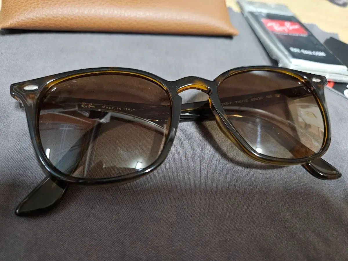 F ユニセックス