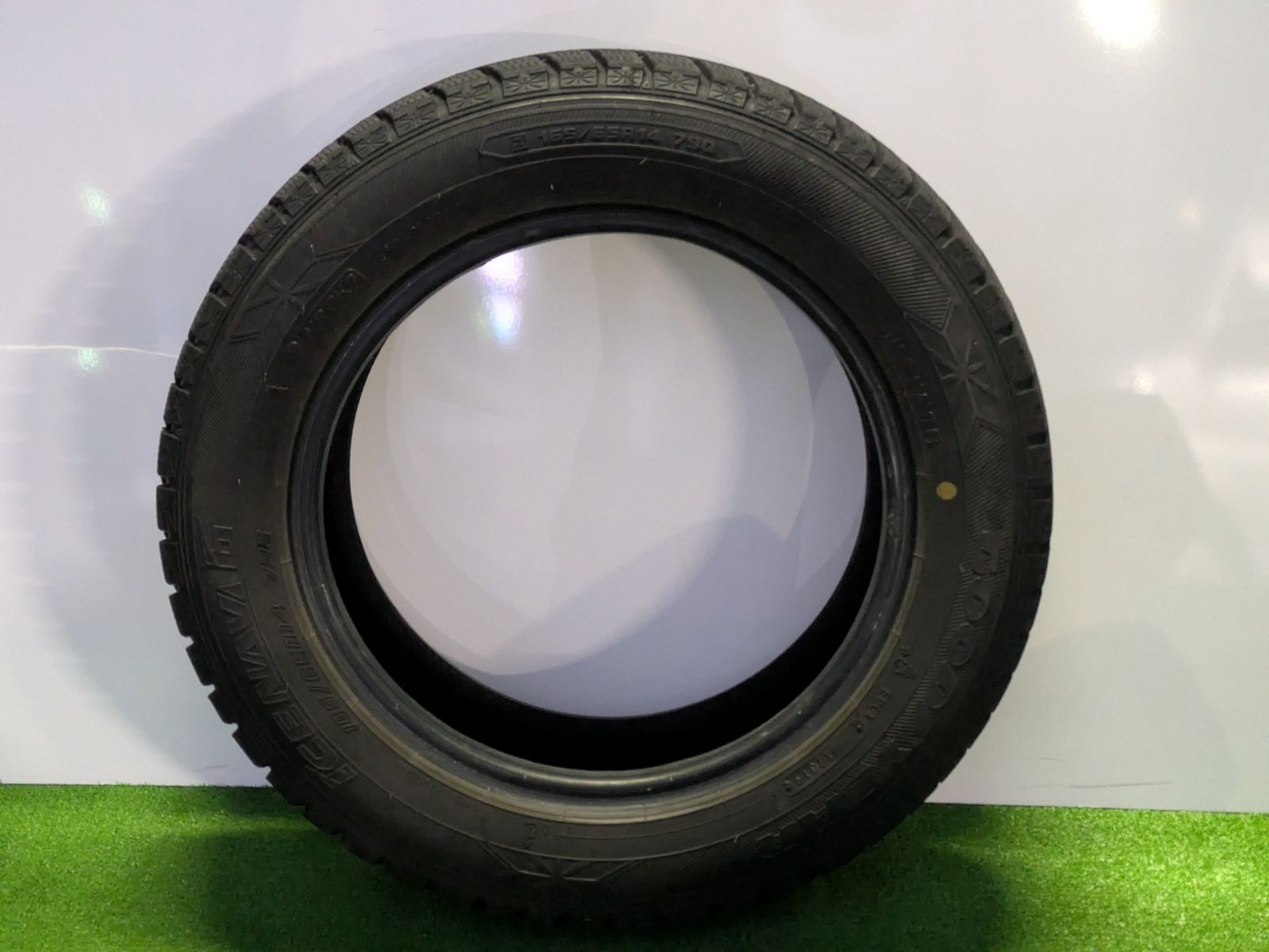 2019年製 グッドイヤー アイスナビ6 14インチスタッドレスタイヤ 165 65 R 14 79 Q ルーミー タンク