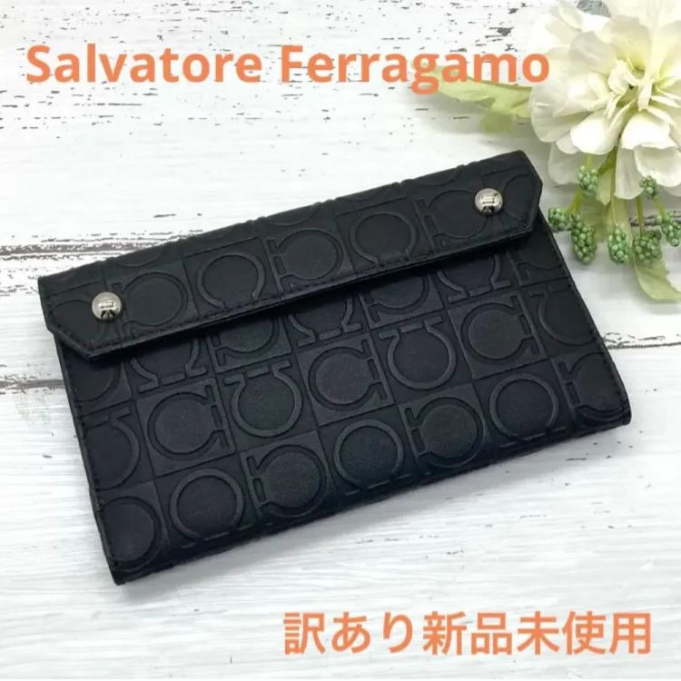 訳あり新品未使用❣️Ferragamo フェラガモガンチーニ二つ折り財布 