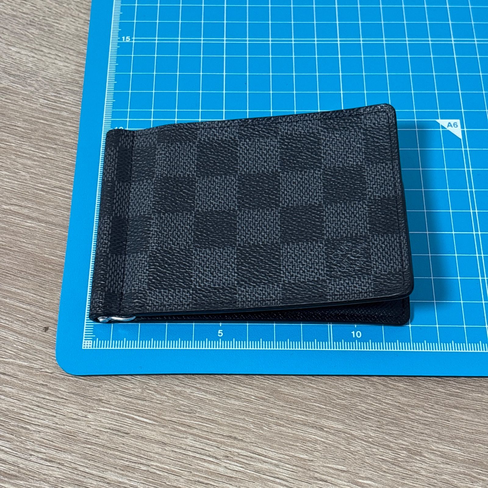 LOUIS VUITTON ルイヴィトン ダミエ グラフィット マネークリップ 二