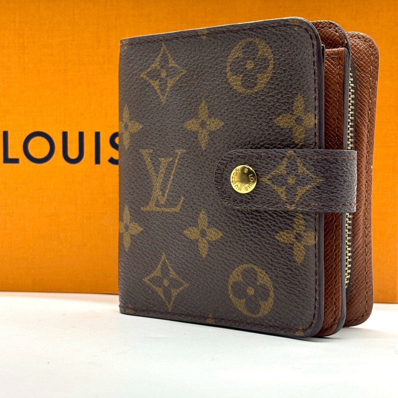 ルイヴィトン モノグラム コンパクトジップ　ミニ　 二つ折り財布　正規品 ルイヴィトン モノグラム コンパクトジップ 二つ折り ミニ 財布 正規品