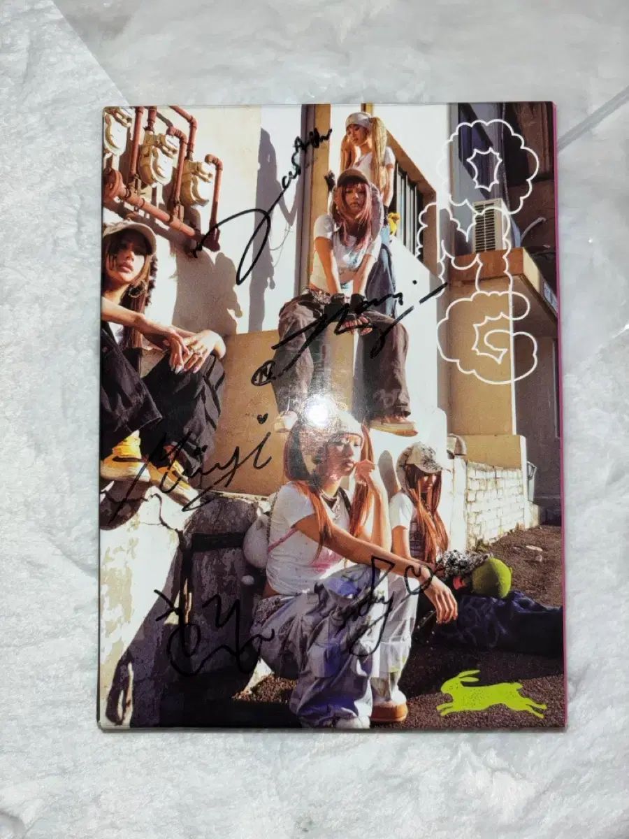 NewJeans（ニュージーンズ・ニュジ） サイン入り アルバム サイン OMG