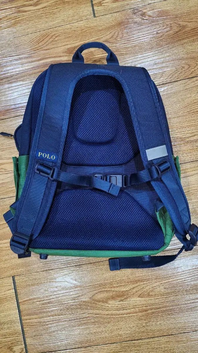 ネイビー グリーン