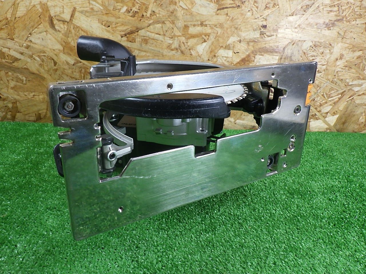  マキタ 充電式マルノコ HS 631 D 本体 幅広い木工作業に 品 マルノコ 切断工具 切断機