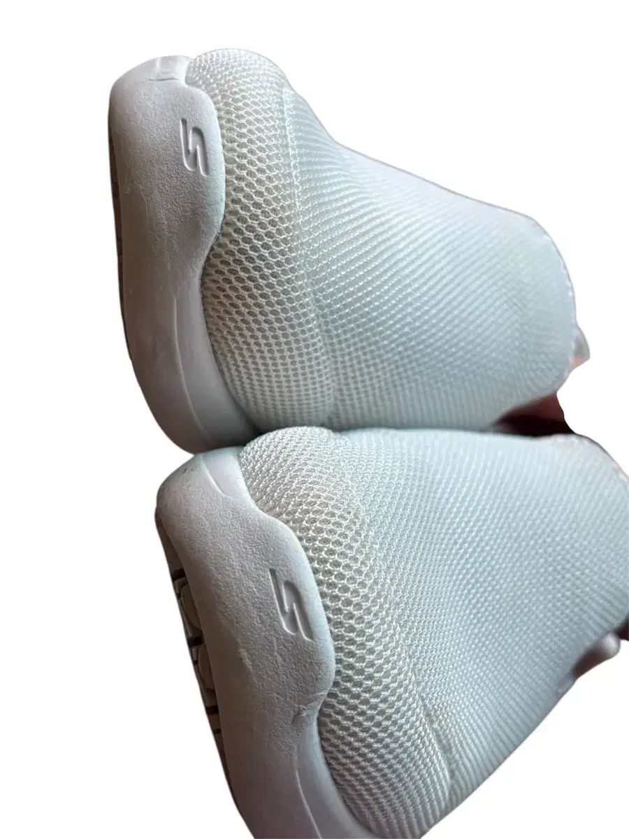 スケッチャーズ