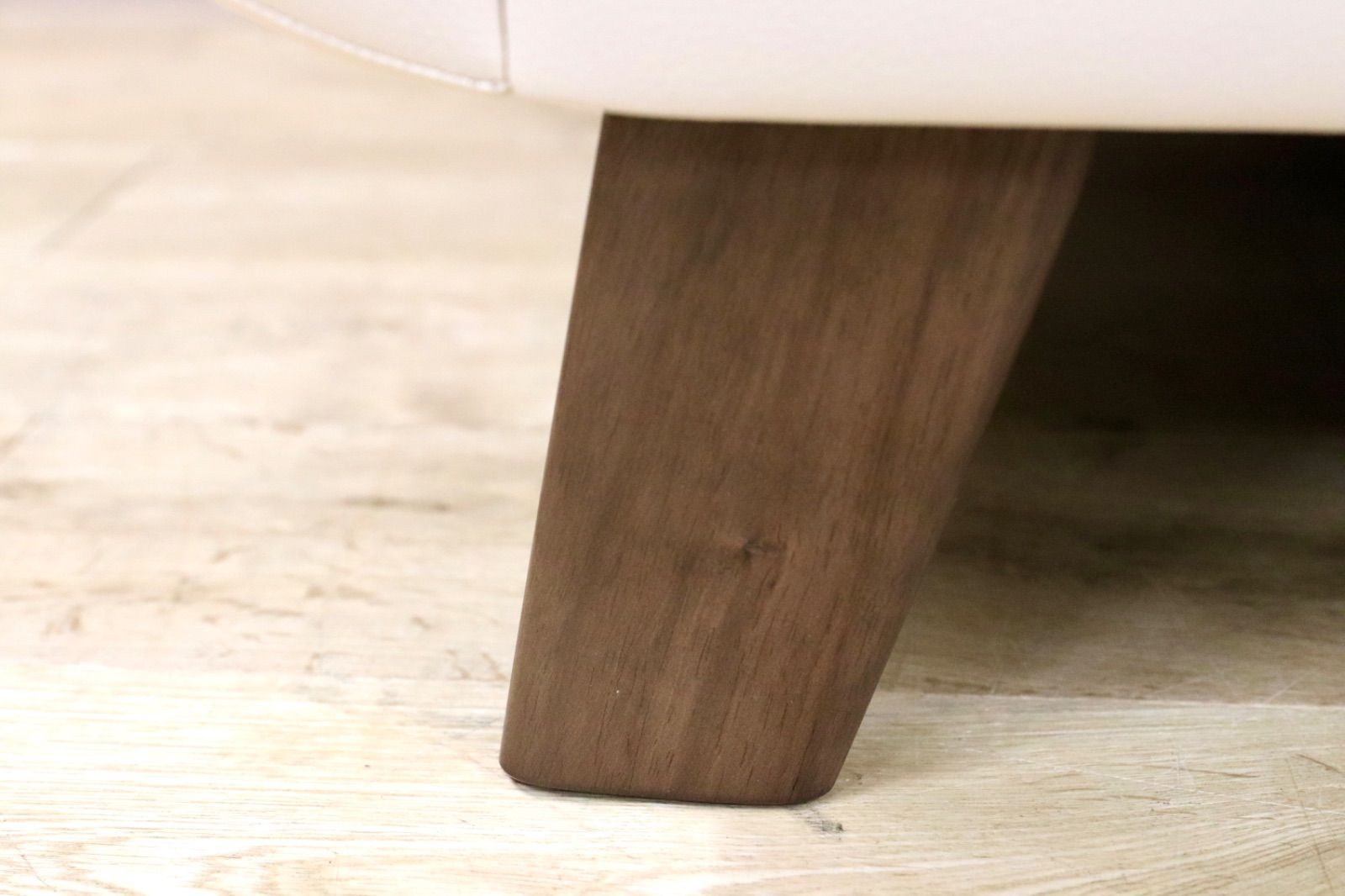 レザー ホワイト