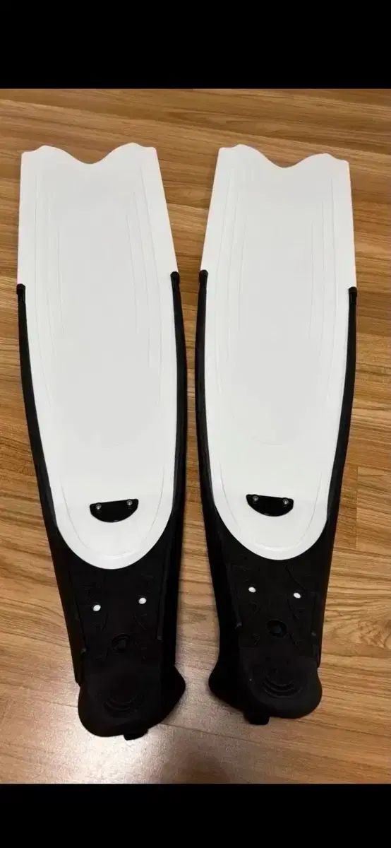 ゴーゴー フリーダイビング ピン リバティ