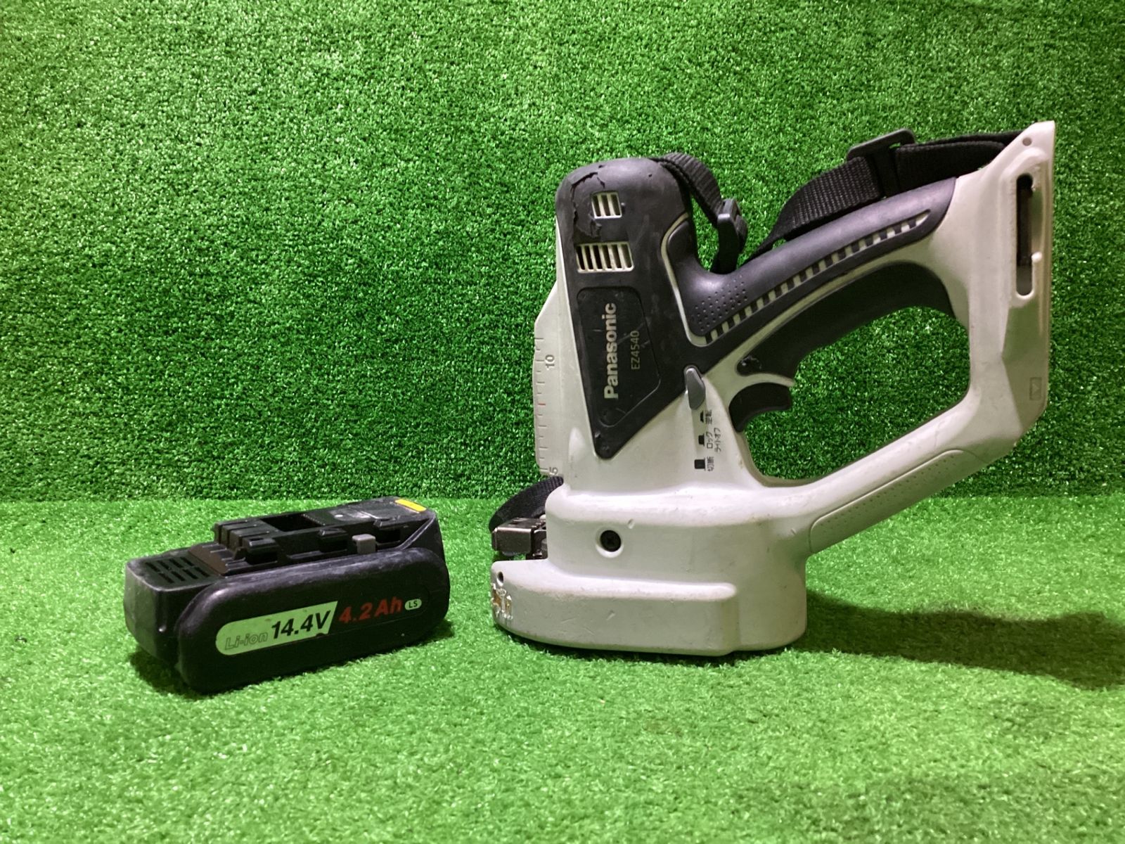 Panasonic EZ 4540 充電全ネジカッタ バッテリ 付 シ 46