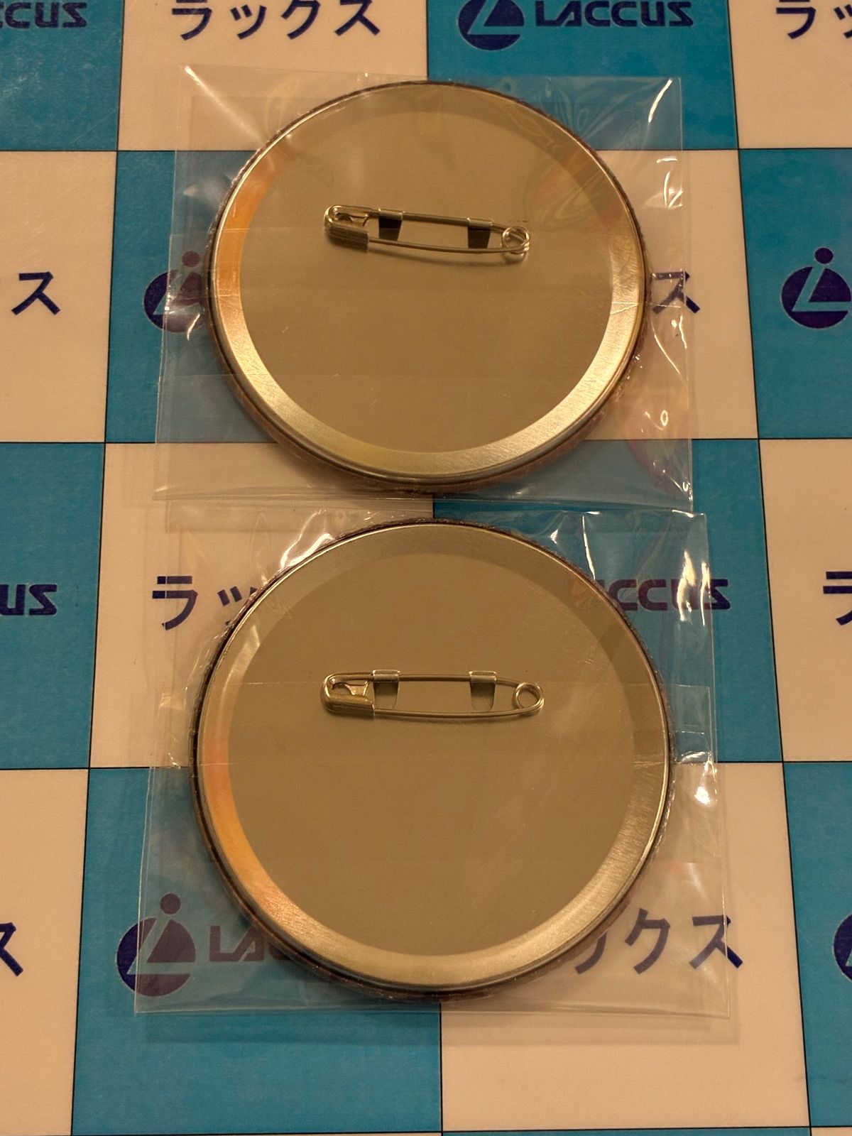 進撃の巨人 あたりツキ！ トレーディング缶バッジ ジャン - メルカリ