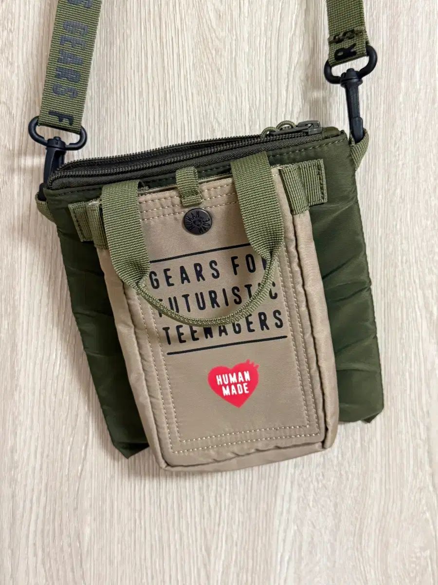 HUMAN MADE ヒューマンメイド ミニ ヘルメットバッグ オリーブ Rab 版