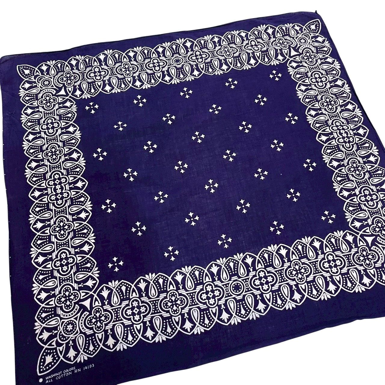 60 s ビンテージ アイアンクロス柄 コットン バンダナ ネイビー RN 14193 60年代 Vintage ヴィンテージ アメリカ製 オールコットン