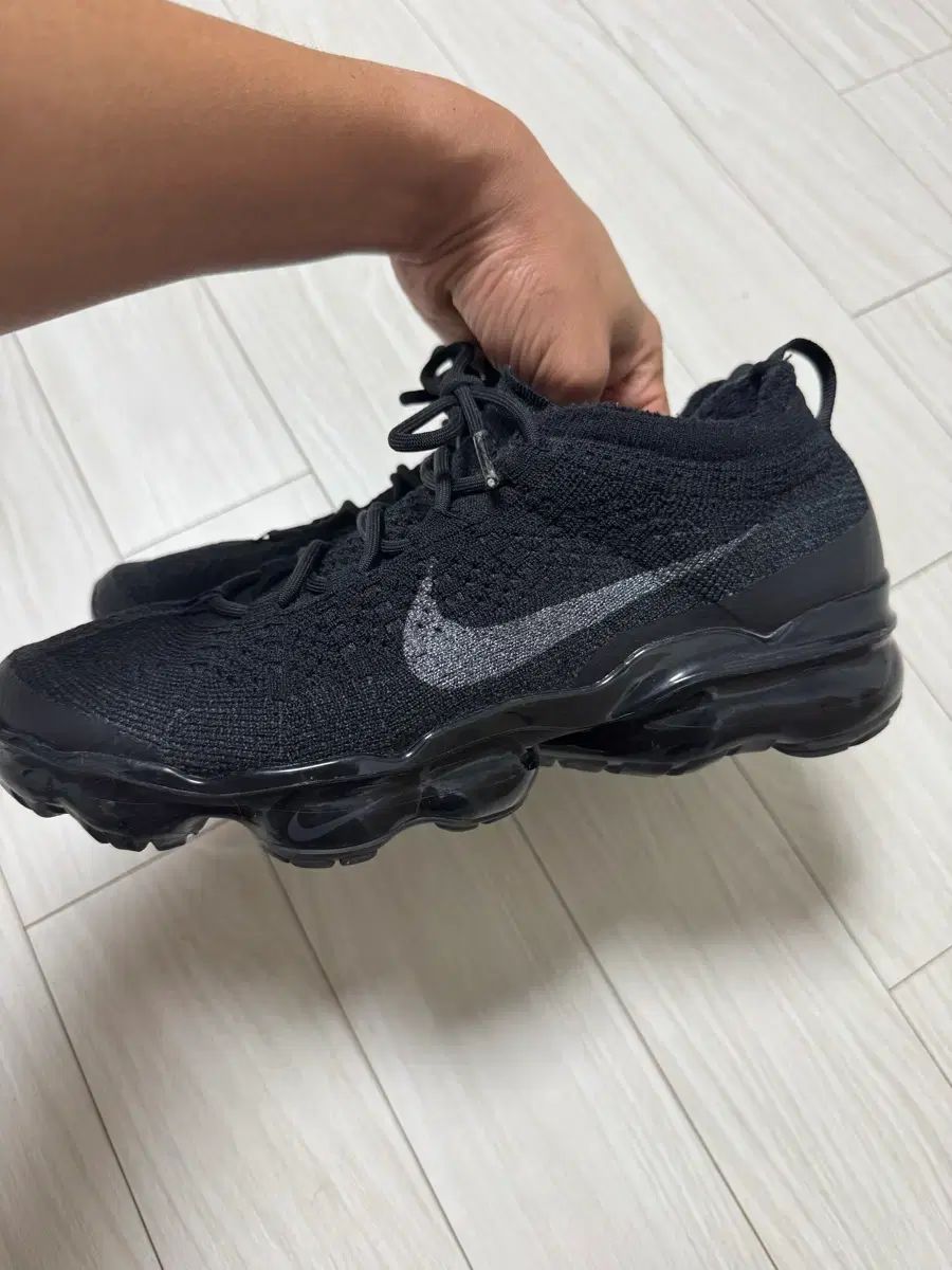 ベイパーマックス 2025 トリプル ブラック