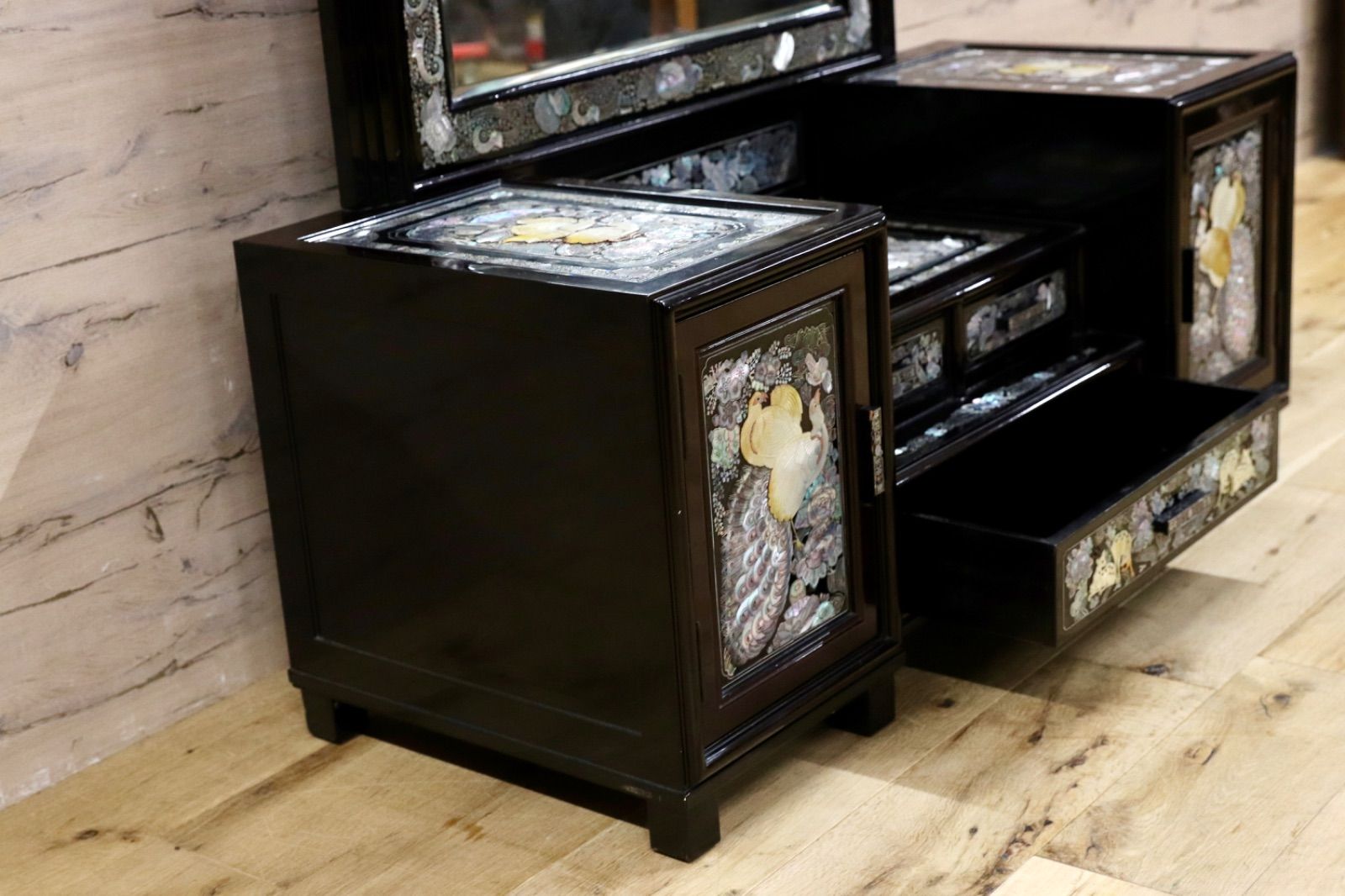 GMIK681○李朝家具 螺鈿細工 ドレッサー 鏡台 伝統工芸 化粧台