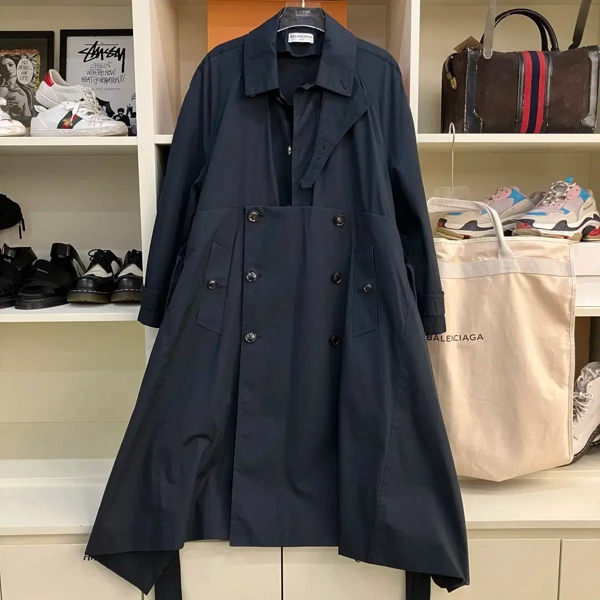 バレンシアガ 黒トレンチコート38 BALENCIAGA（バレンシアガ）トレンチコート 黒 サイズ:38(S位