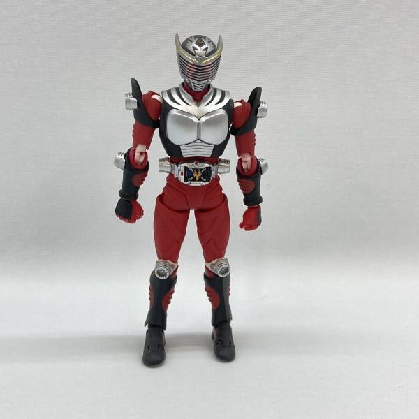 中古】バンダイ S.H.Figuarts 仮面ライダー龍騎＆ドラグレッダーセット