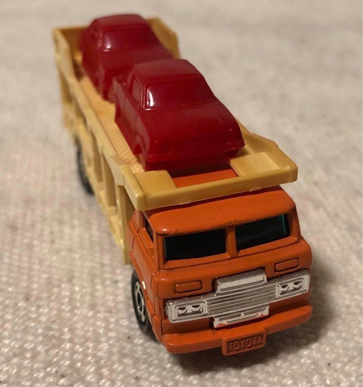 黒箱 日本製 トミカ NO.14 TOYOTA DIESEL CAR TRANSPORTER トヨタ