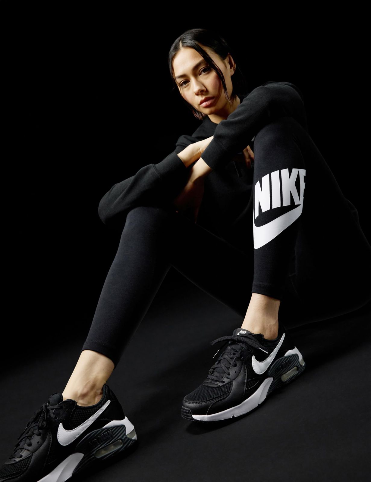 Nike ナイキ レディース ロートップ スニーカー US サイズ 10 ブラック ホワイト 26.0 cm