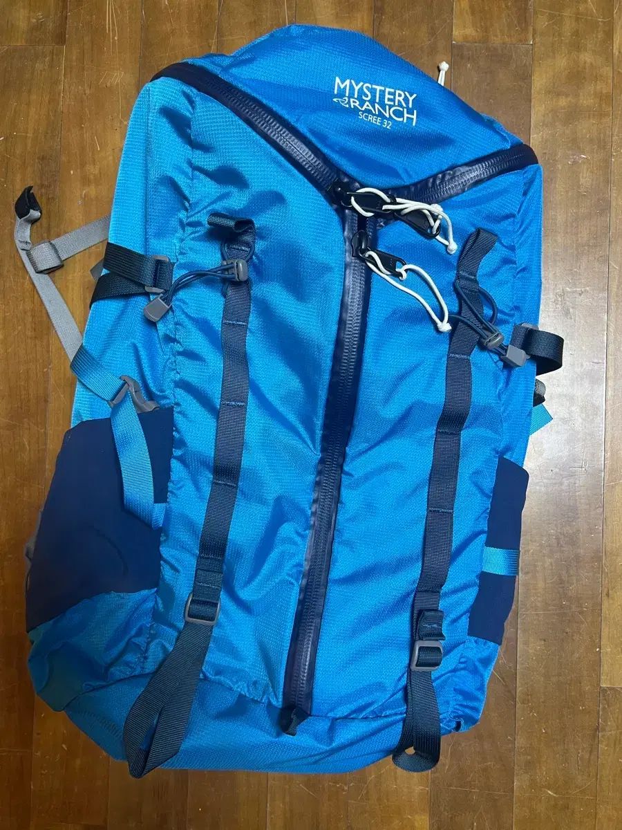 ミステリーレンチ スクリー 32 L 登山リュック