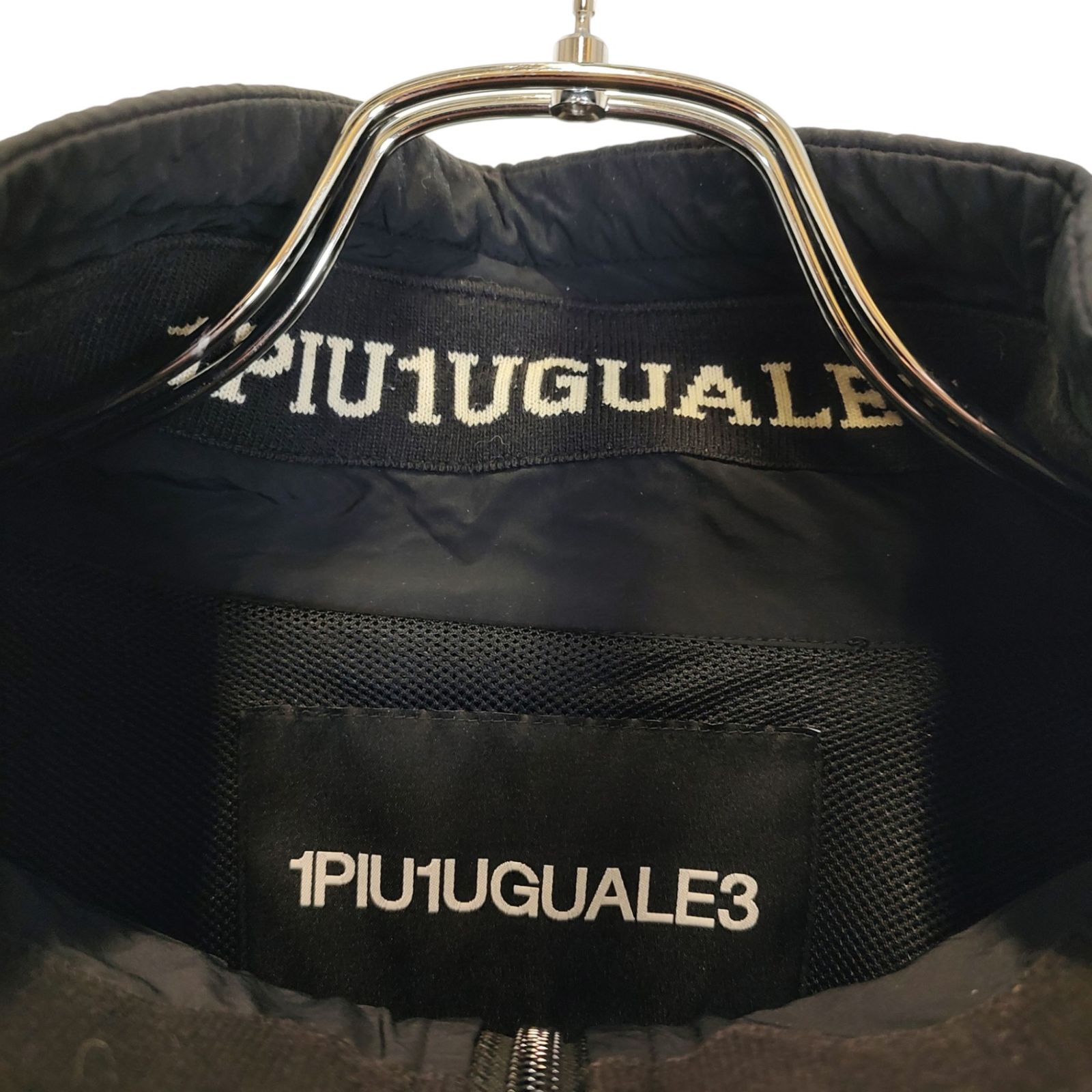 1PIU1UGUALE3 SPORT ウノピゥウノウグァーレトレ スポーツ STAND ZIP