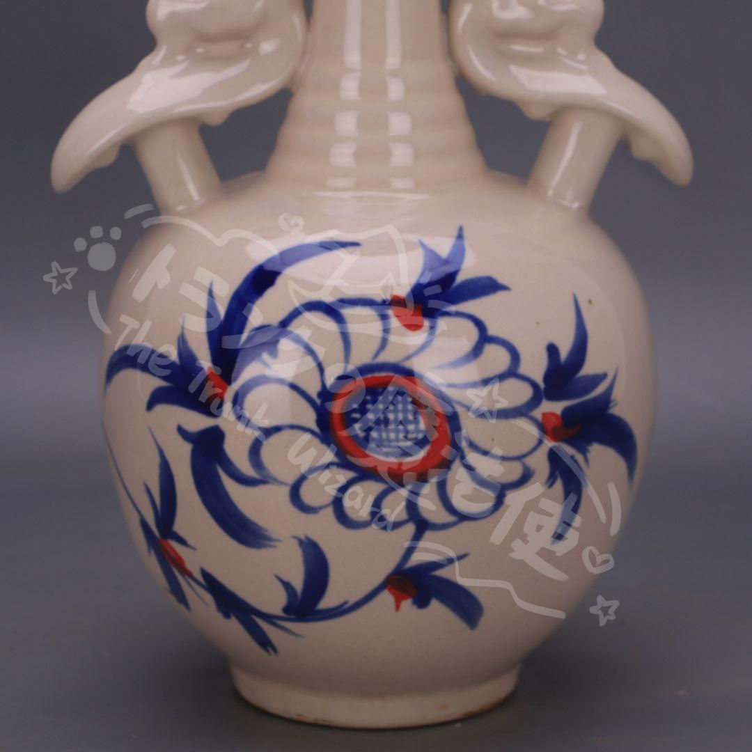 美術品・アンティーク・コレクション 新年ギフト青花紅釉の両耳瓶 景徳鎮