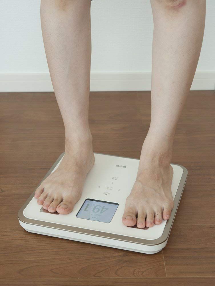  タニタ 体重 体組成計 バックライト ホワイト BC-810 WH フルドット液晶の表示画面採用 顔イラストや応援メッセージ表示 その他 ボディ フェイスケア