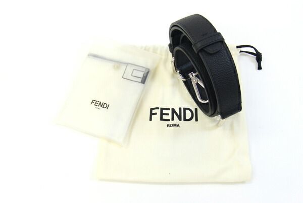 フェンディ ショルダーストラップ ピーカブー ブラック - メルカリ
