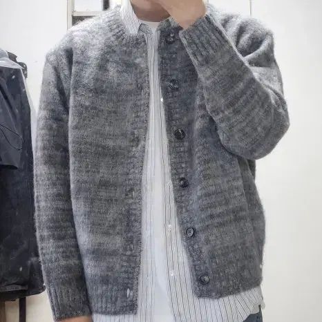 ベルリエ ブラッシュド タン カーディガン フォググレー 95