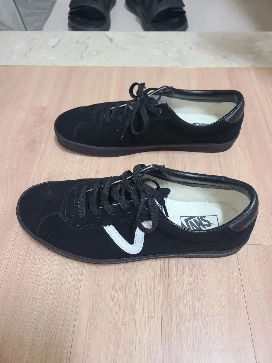 ナイキ　ビクトリー2 JI 24.5cm 超美品♪ 完品♪ ウィザードリィ II 同梱可能