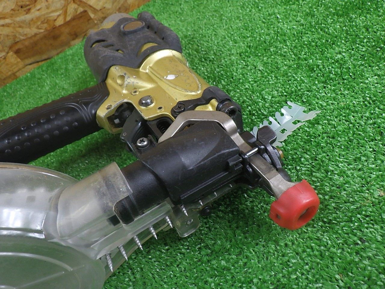 石こうボードなどに