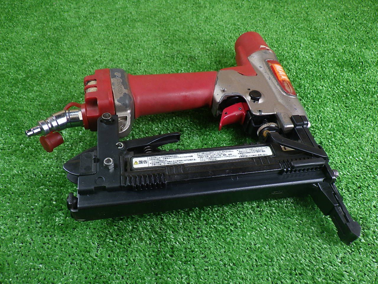 内装のフローリングなどに