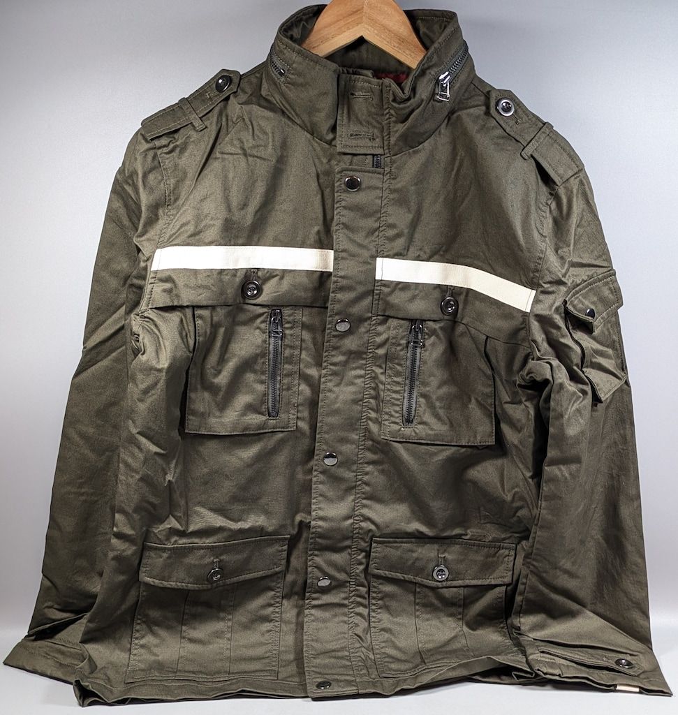 バンダイ 朝倉リクモデル ジャケット カーキ Lサイズ