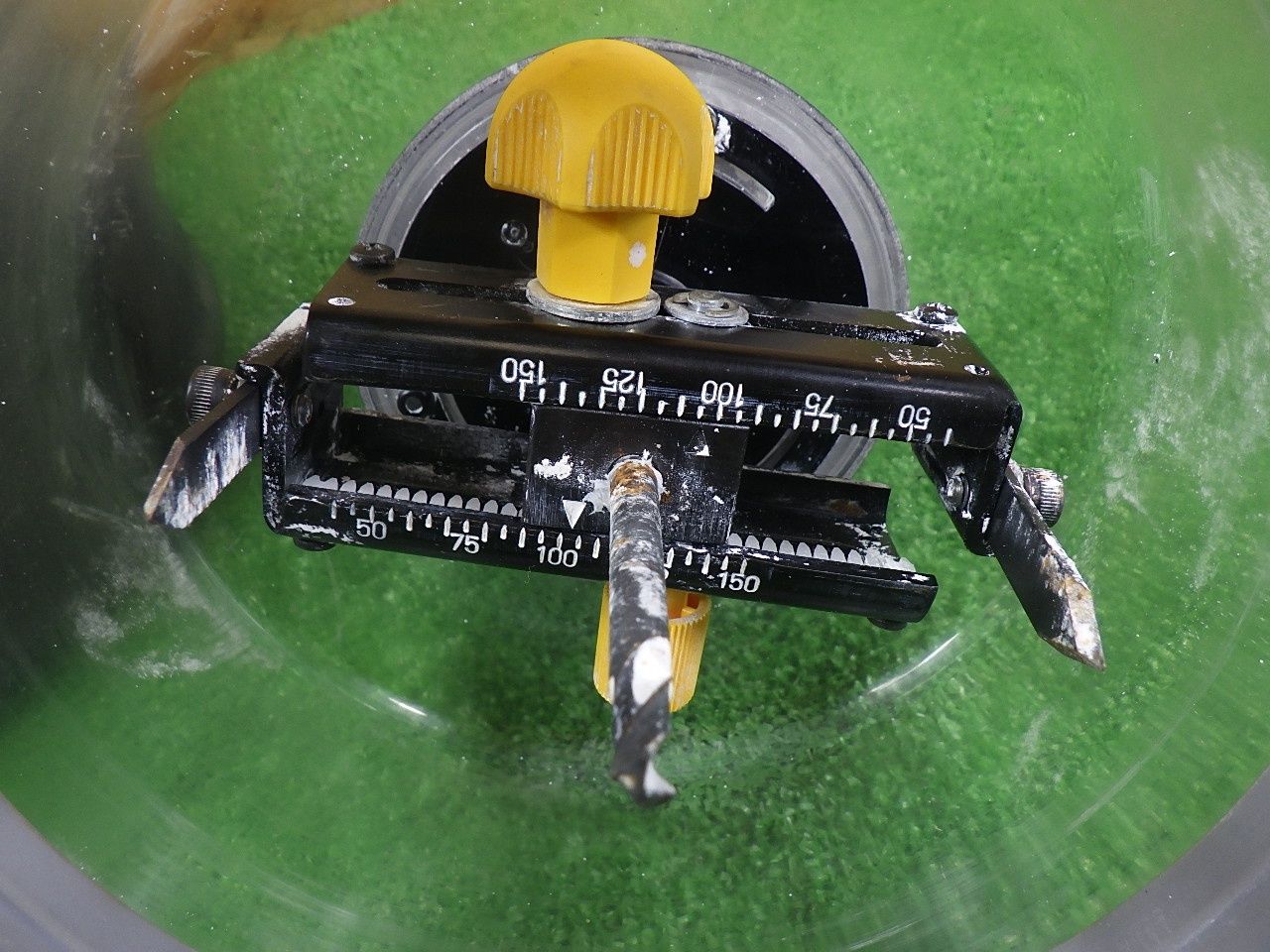 ダウンライトを取り付けるために